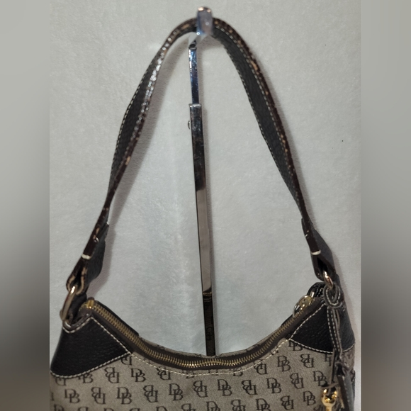 Dooney & Bourke Top Zip Monogram Shoulder Purse w/Bag Charm & Key Clip - Picture 11 of 12